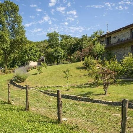 Hotel Podere Conti Filattiera Екстер'єр фото