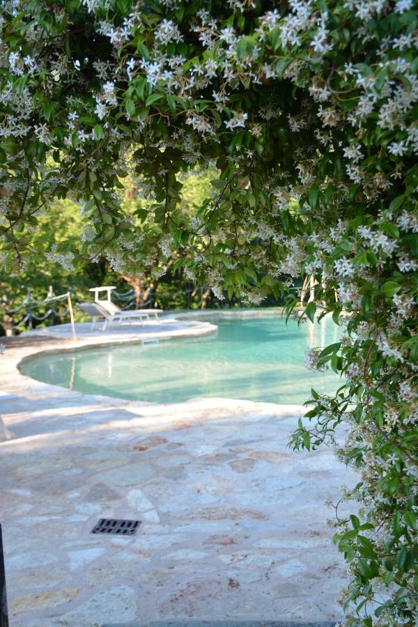 Hotel Podere Conti Filattiera Екстер'єр фото
