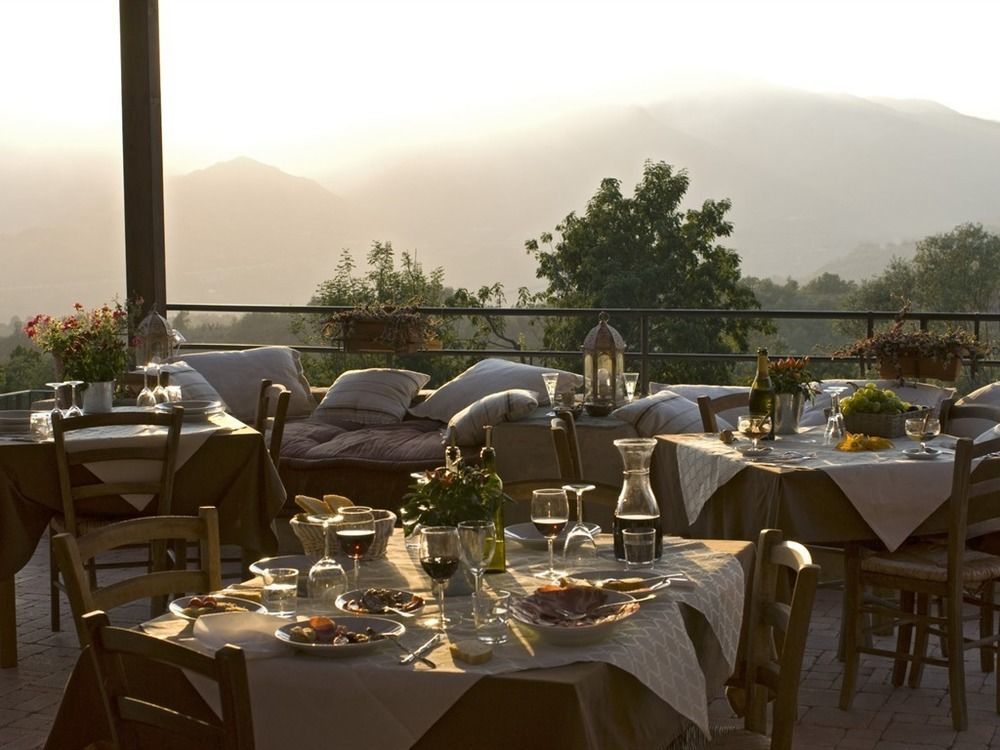 Hotel Podere Conti Filattiera Екстер'єр фото