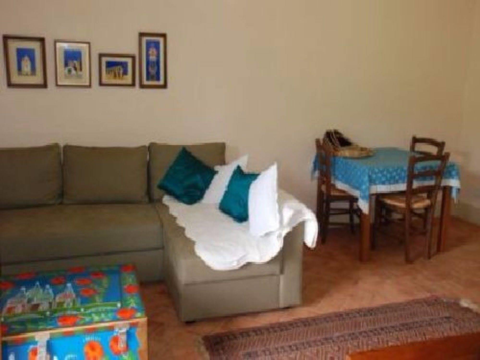 Hotel Podere Conti Filattiera Екстер'єр фото